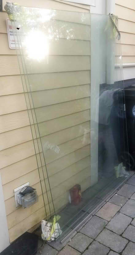 Photo of free safety glass, non-tempered (Watertown) #4