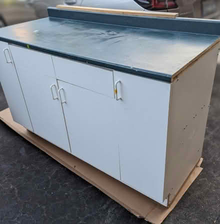 Photo of free Base cabinet and countertop (Bayview and Wellington) #2
