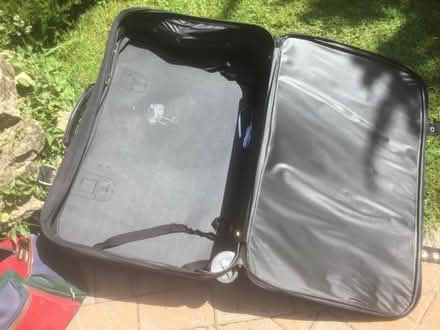 Photo of free Hold luggage and hand luggage case and bag. (Garden City OX5) #3