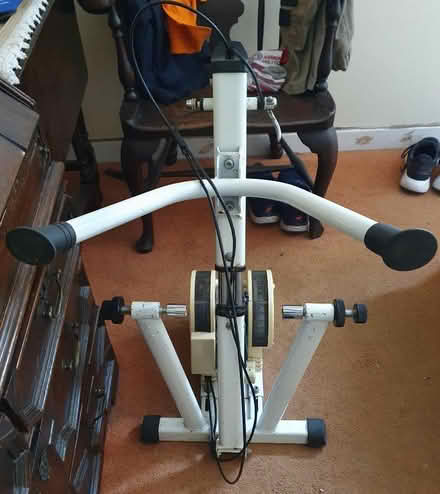Photo of free Cycle trainer (Mansewood G43) #1