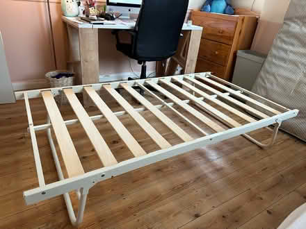 Photo of free Single pop up trundle bed (South Norwood) #2