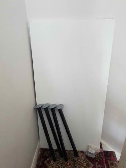 Photo of free Desk/table (Vale LA1) #2