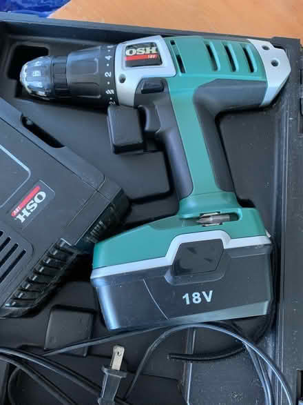 Photo of free OSH 18v Cordless Drill and Charger (San Leandro) #3