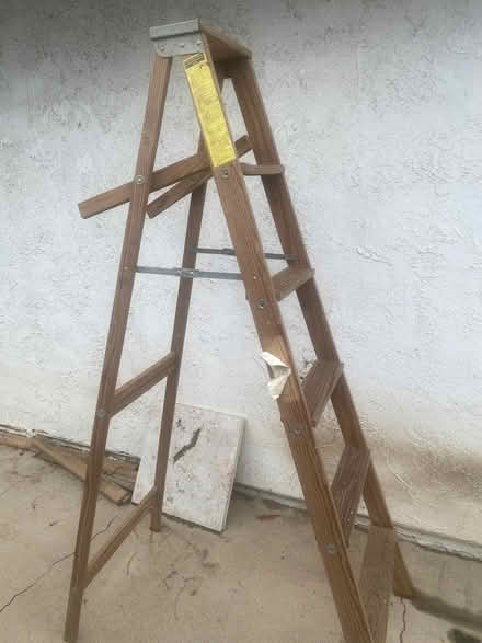Photo of free Ladder πͺ for decoration (Moreno Valley) #1