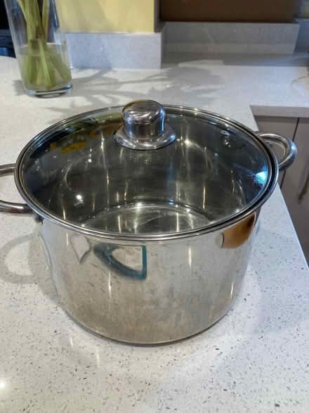 Photo of free Large stock pot with lid (Melbourne CM1) #1