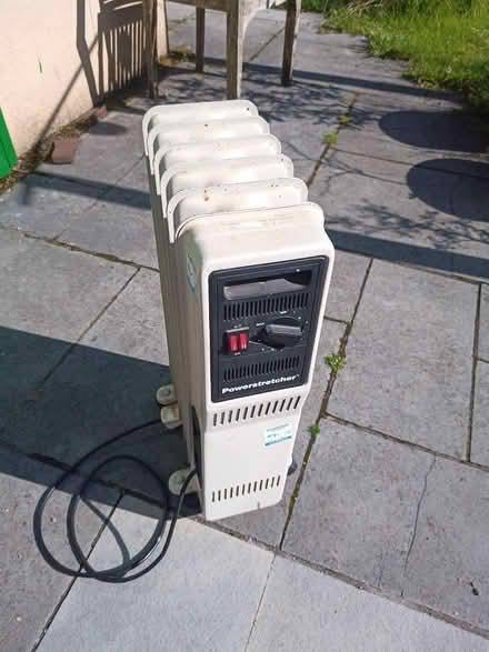 Photo of free Oil filled radiator (Staveley LA8) #1