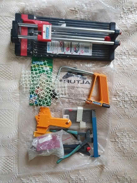 Photo of free Tiling tools (Mansewood G43) #1