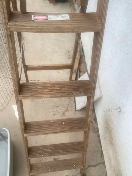 Photo of free Ladder πͺ for decoration (Moreno Valley) #3
