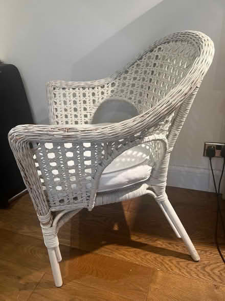 Photo of free White wicker rattan chair with cushion (Chelsea SW3) #2