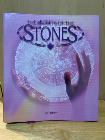 Photo of free Binder “the secrets of the stones” (SS15) #1