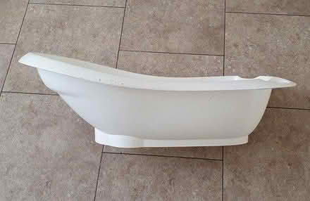 Photo of free Baby bath (Ware SG12) #1