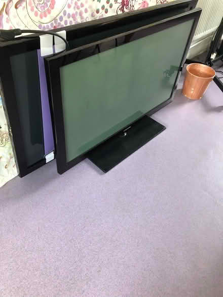 Photo of free 2 faulty TVs (Merton park SW19) #1
