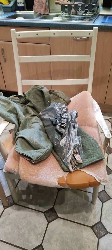 Photo of free 2 chairs for upcycling (Woking GU22) #3