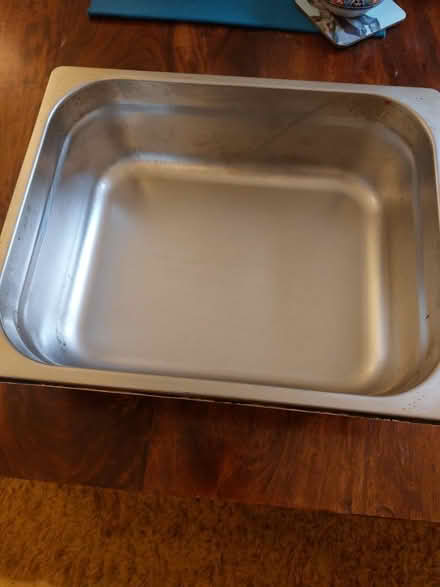 Photo of free Metal roasting tin (Wolverhampton WV3) #1
