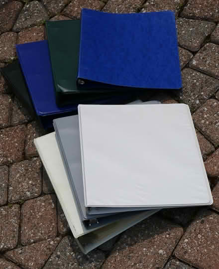 Photo of free 3-ring binders (Viemount/Merivale area) #1