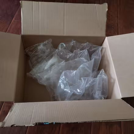 Photo of free Medium Box & Air Pillows (Schaumburg & Barrington Rds) #1
