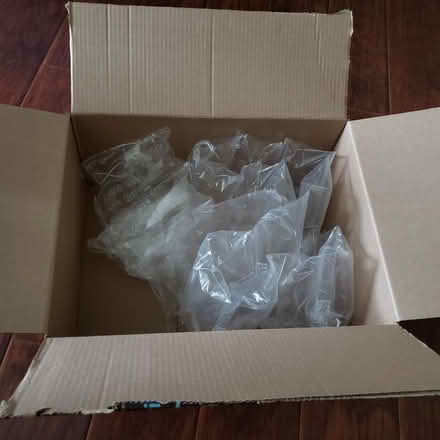 Photo of free Medium Box & Air Pillows (Schaumburg & Barrington Rds) #1