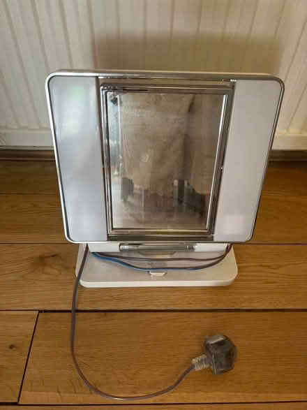 Photo of free Electronic vanity mirror (Ilford, IG1) #1