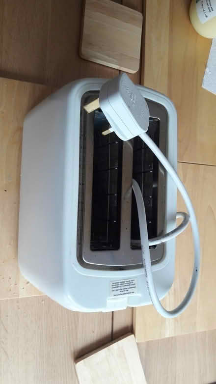 Photo of free Toaster (Pensby CH61) #1