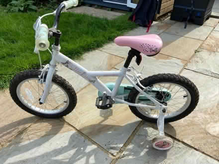 Photo of free Children's bike and stabilisers (South Newington OX15) #1