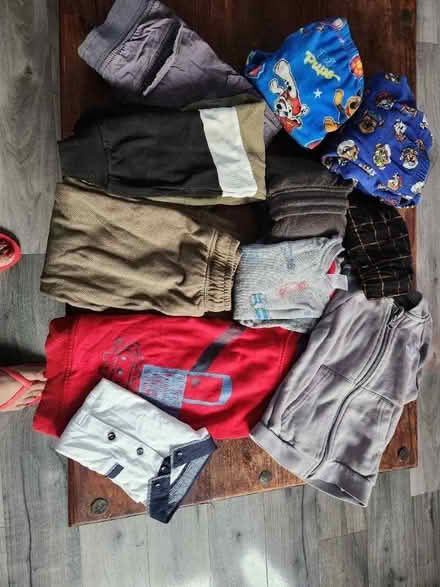 Photo of free Variety of boys aged 2-3 clothes (Acocks Green B27) #3