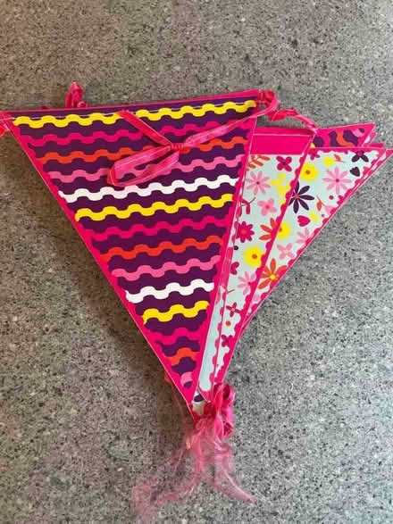 Photo of free Pink paper bunting (Broughton PR3) #1