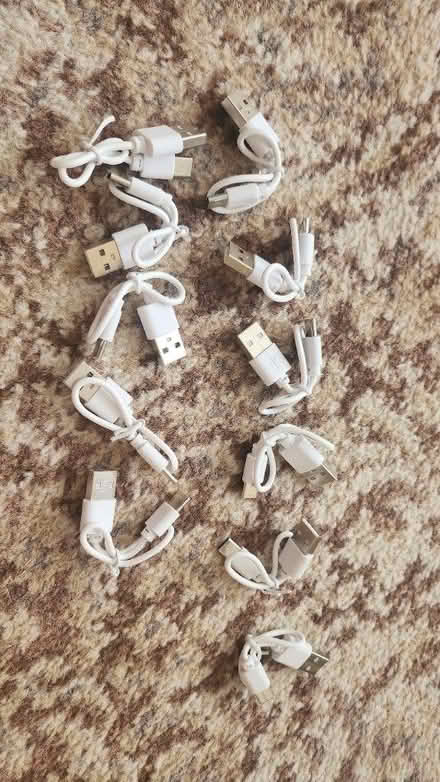 Photo of free Type C mini cables (SE25) #1