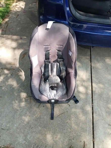 Photo of free Evenflo Carseat (Aspen Hill) #1