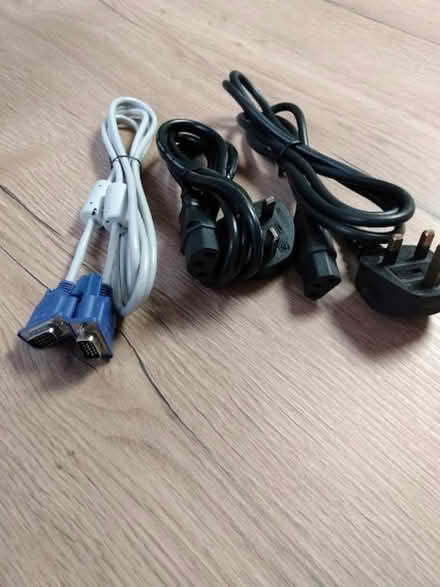 Photo of free Cables (Rode Manor BA11) #1