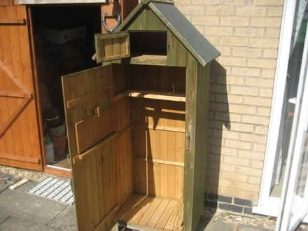 Photo of free small wooden shed (Elton) #1