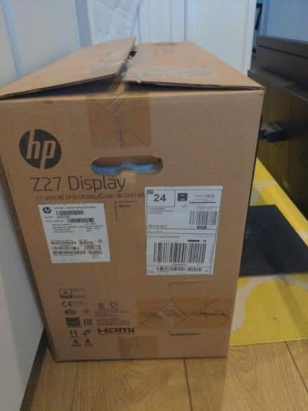 Photo of free HP Z27 4k monitor Damaged (BN14) #2