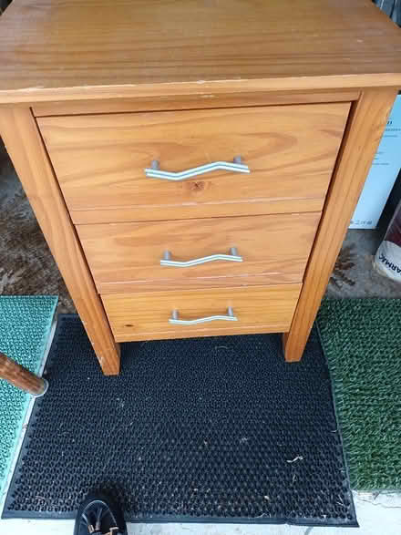 Photo of free small 3 drawer console (Baldock, Clothall Common SG7) #1