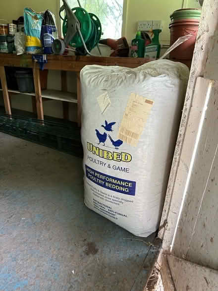 Photo of free Poultry Straw (CT14) #1