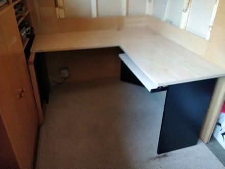 Photo of free Desk Delivered El Sob/Pinole/TaraH (El Sobrante) #1