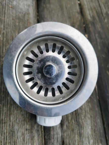 Photo of free Sing strainer (Coulsdon CR5) #2