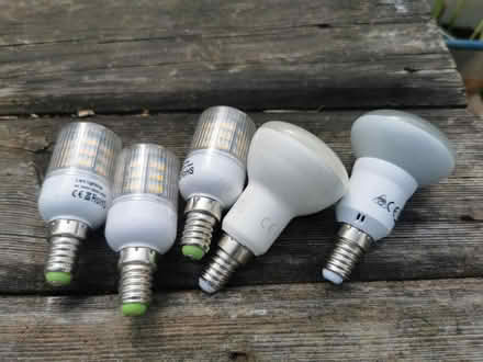 Photo of free E22 led bulbs (Coulsdon CR5) #1