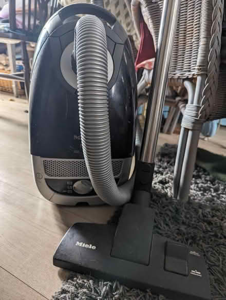 Photo of free Miele vacuum (West Croydon CR0) #1