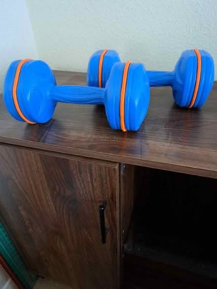 Photo of free 2 3kg dumbells (Kilburn DE56) #1