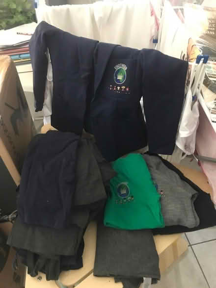 Photo of free School uniform ( kings wood se27 (Gipsy hill) #2