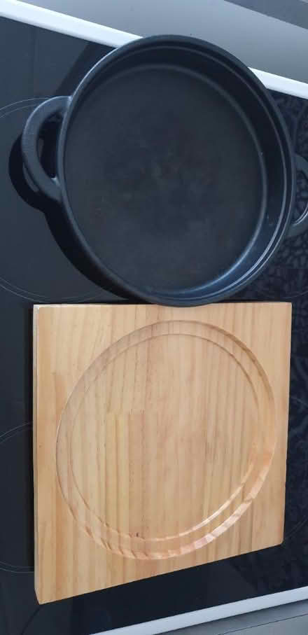 Photo of free cast iron pan (Bletchley MK3) #2