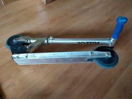 Photo of free Foldable kids Razor scooter (The Grange EH9) #2