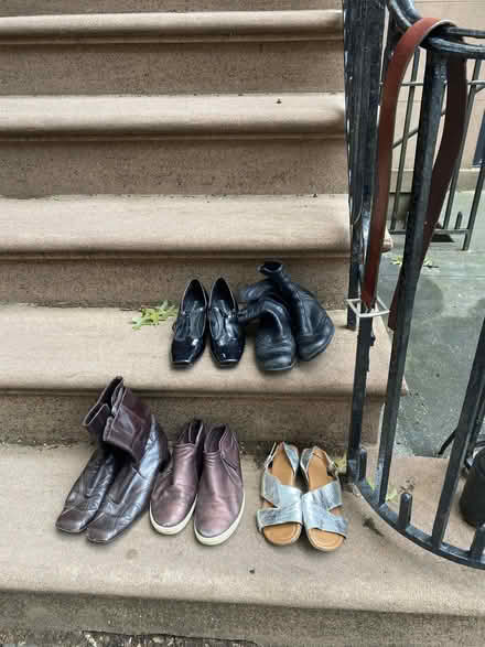 Photo of free Women's shoes 7 1/2 (Cobble hill) #1