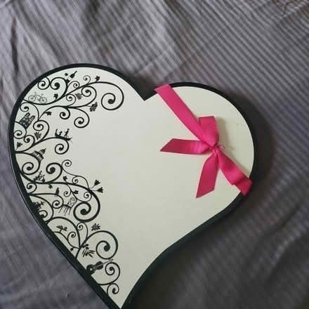 Photo of free Cardboard heart (Great Lever BL3) #2