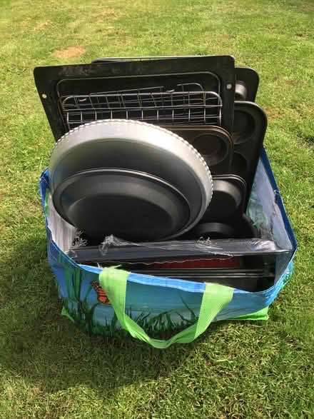 Photo of free Various, used baking trays (WV10) #1