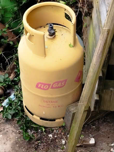 Photo of free 2 Empty 13kg Gas Bottles (Rawmarsh S62) #2