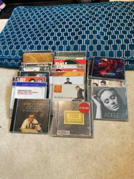 Photo of free CDs mixed bag Adele, Robbie, Verve… (Raynes Park) #1