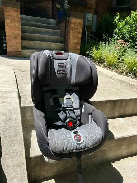 Photo of free Car seat - britax Boulevard (Mount pleasant) #1