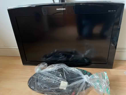 Photo of free Tv Samsung 40” (UB5) #1