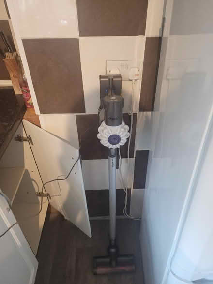 Photo of free 2x dyson cordless hoovers (Havelock road bognor regis) #1