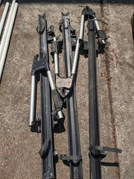 Photo of free Top mount bike rack (Maple Leaf Seattle) #1